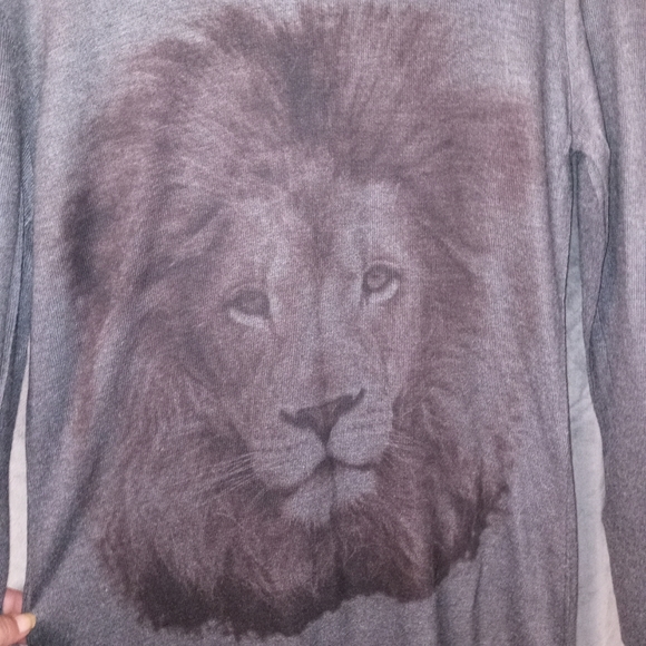 Go Couture Charcoal Sweater with Lion High Low Tunic Size Medium - Picture 3 of 5